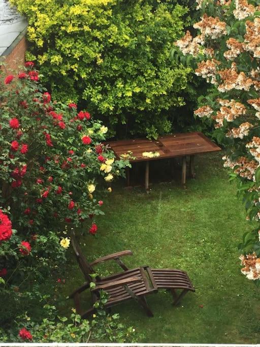 Wohnliches , Behagliches Zimmer Mit Balkon Und Wifi Monchengladbach Ngoại thất bức ảnh